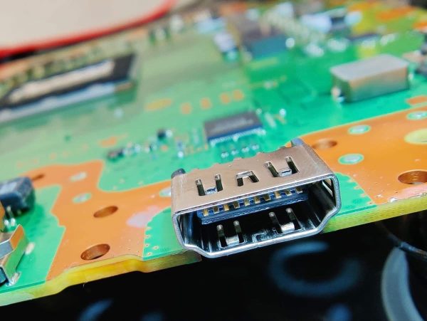 Inlocuire Port HDMI Consola